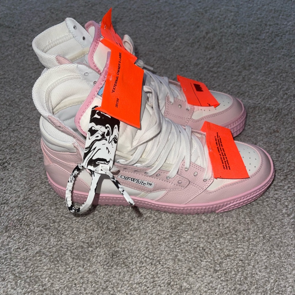 Off white pink high top sneaker (Women’s Size 9)